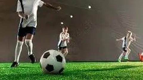 外媒揭露：说唱歌手与俄模特共度时光，曾为C罗绯闻女友